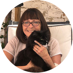 Lorraine Leonard (she/her) -  Veterinary Medicine Librarian